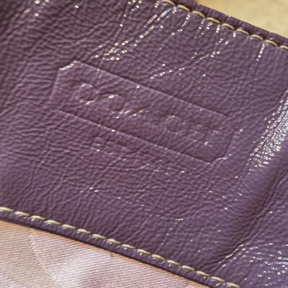 Rare lilac authentic Coach shoulder bag that doubles as a crossbody bag too! - Picture 6 of 10